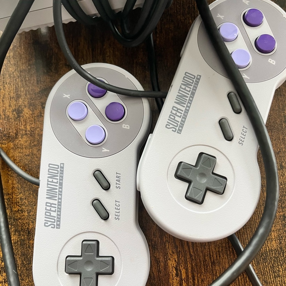 Super Nintendo Mini - Picture 3 of 4